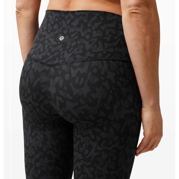 Lululemon Align Pant II 25"
Formation Camo Deep Coal Multi / Black - Picture 3 of 10